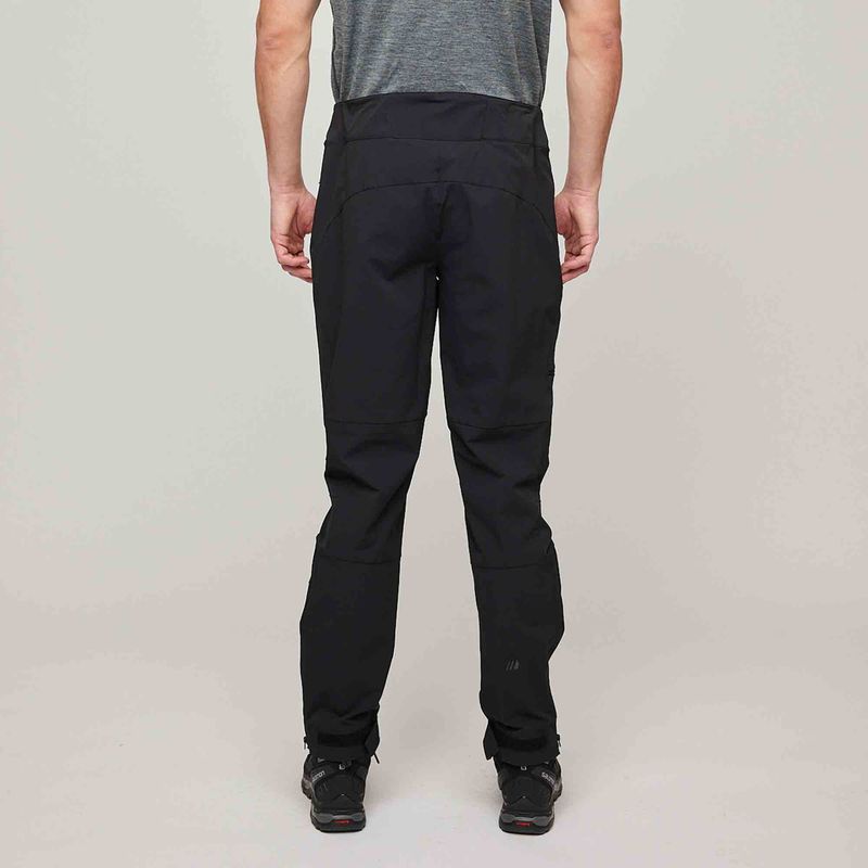 Skogstad Larstinden Black